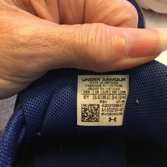 Under Armour sneakers blue red white size 6Y good condition - Picture 4 of 11